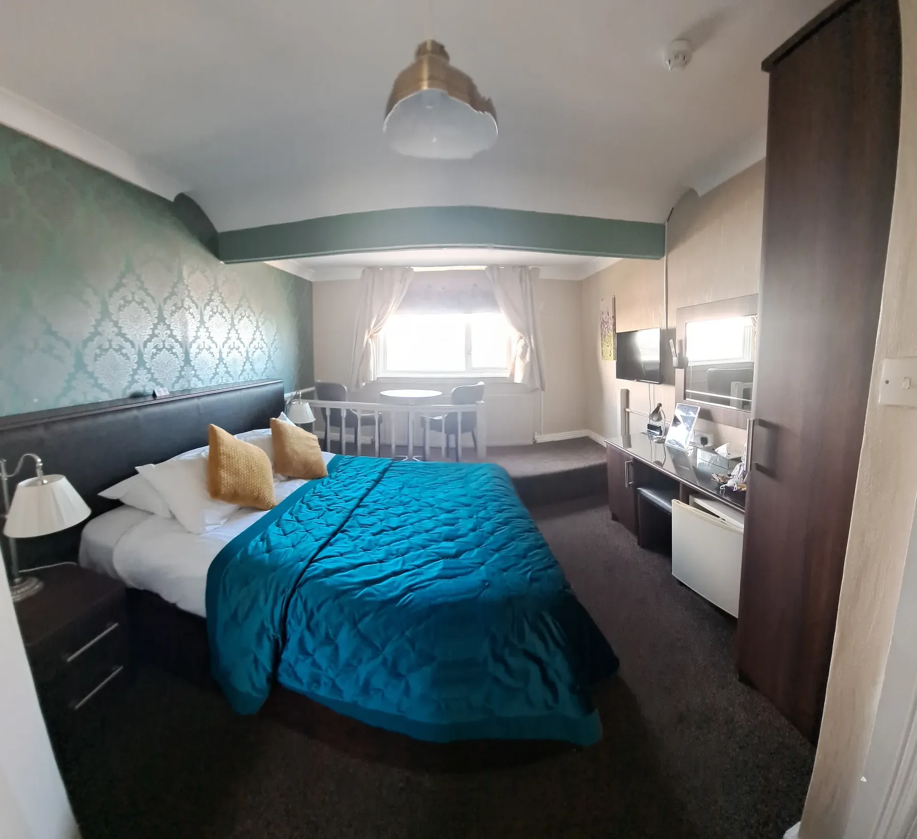 Double room with sea view at Avarest House